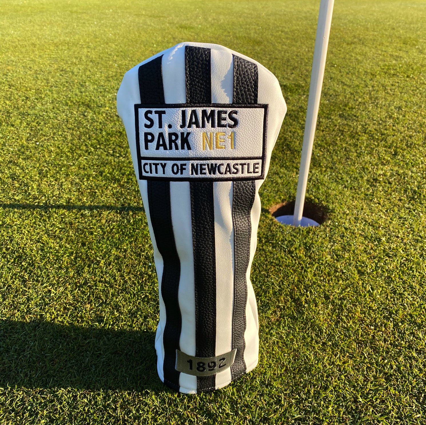 Newcastle United St. James Park Golf Driver Cover, Front cover